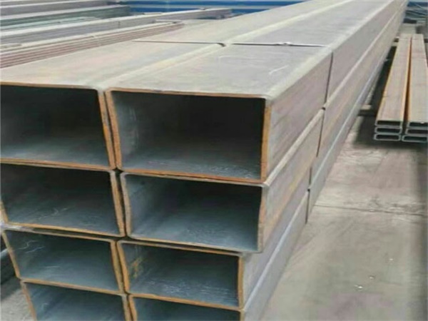 北塔<font style='color:red'>Q355B无缝方管</font>大厂出货